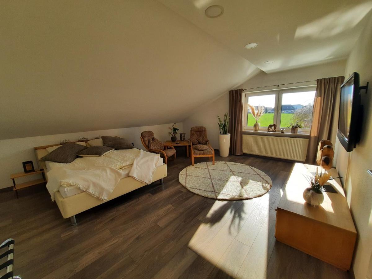 Pflaumers Ferienwohnung エッピンゲン エクステリア 写真