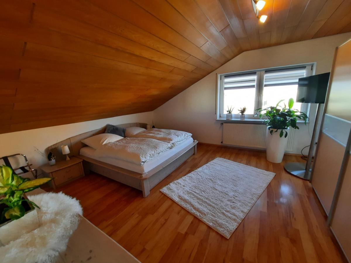 Pflaumers Ferienwohnung エッピンゲン エクステリア 写真